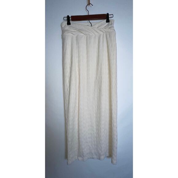 Free People Cream Skirt - Size XS - Offset Slit, Fully Lined,‎ Textured Material - Picture 1 of 9